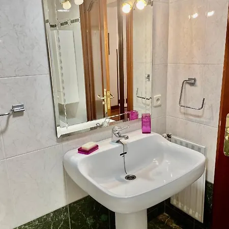 Ruiz Gomez Apartment Gijon